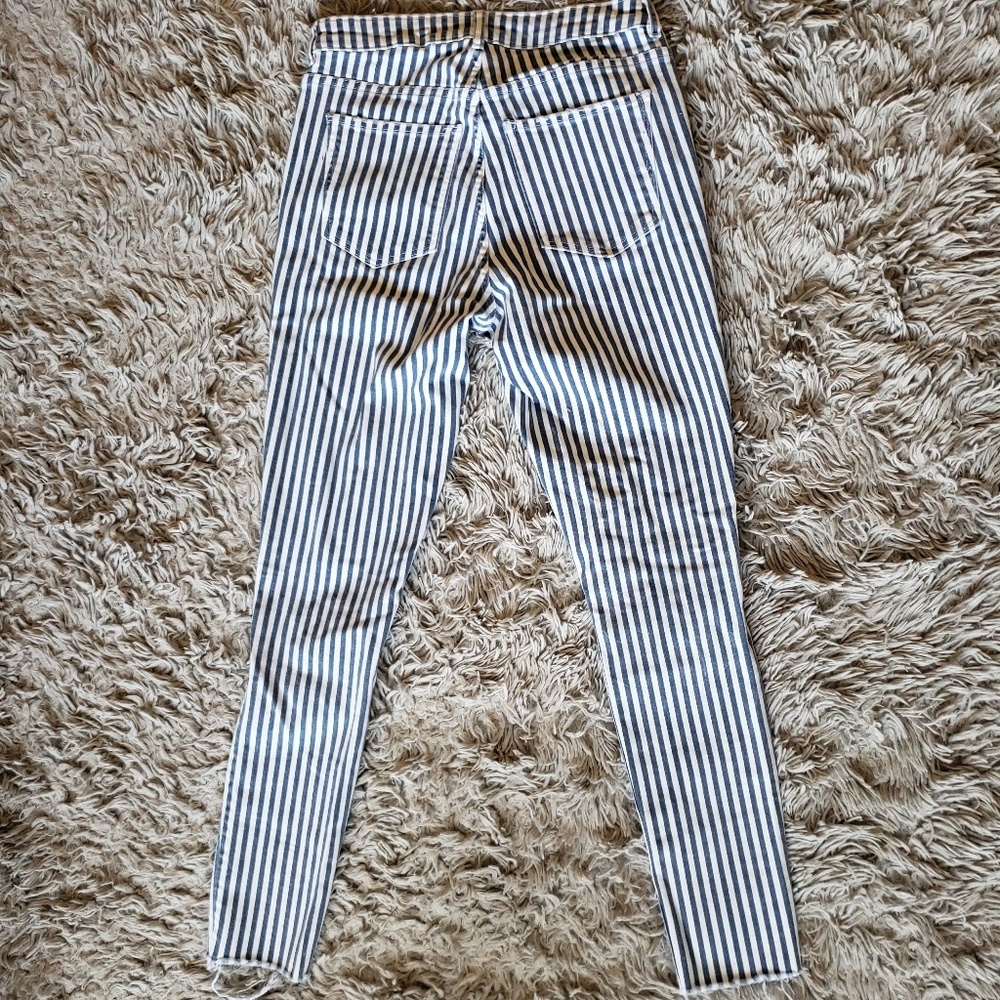 Jeans - Picture 2 of 3